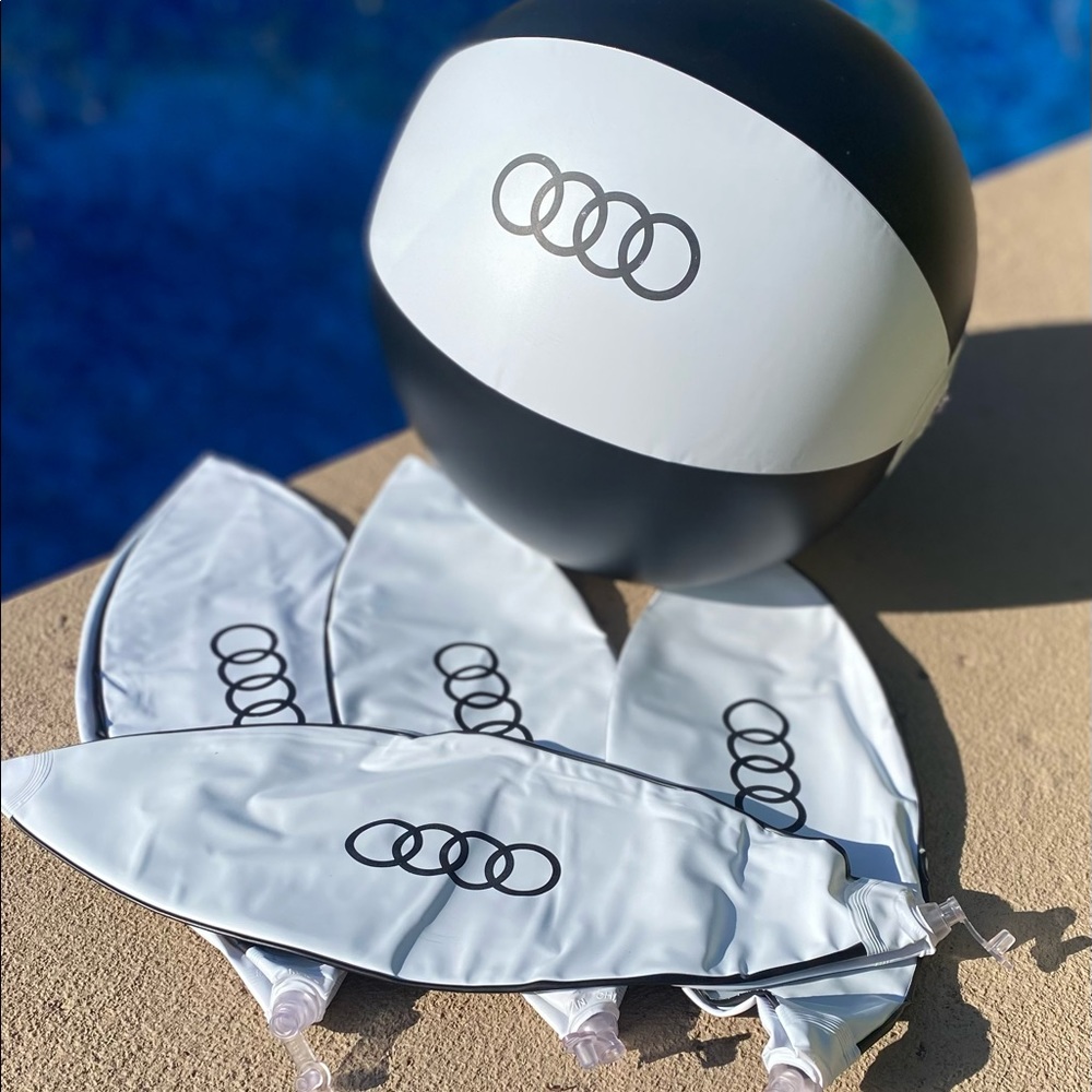 Audi Beach Balls Set of 5 - Picture 3 of 5